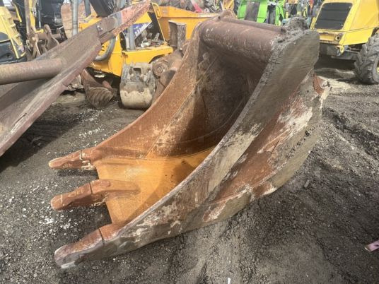 Godet de tranchée Arden pour pelle de 25 a 30 T - Excavator bucket: picture 1 Godet de tranchée Arden pour pelle de 25 a 30 T - Excavator bucket: picture 1