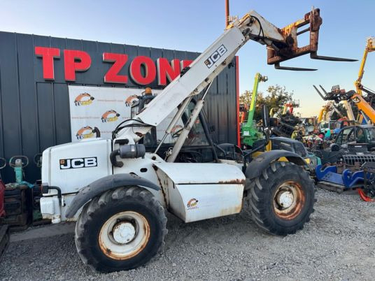 JCB 528-70 à 18 500 € HT - Telescopic handler: picture 1 JCB 528-70 à 18 500 € HT - Telescopic handler: picture 1
