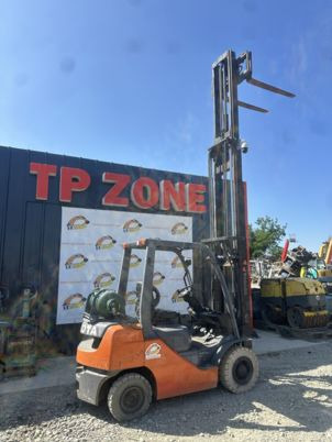 Toyota Tonéro 2t5 à 9900 € HT - LPG forklift: picture 3 Toyota Tonéro 2t5 à 9900 € HT - LPG forklift: picture 3