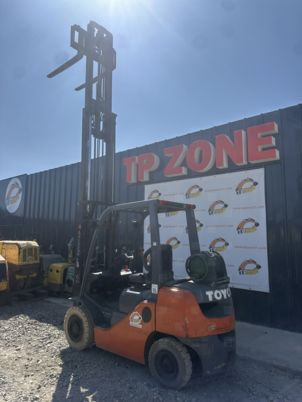 Toyota Tonéro 2t5 à 9900 € HT - LPG forklift: picture 2 Toyota Tonéro 2t5 à 9900 € HT - LPG forklift: picture 2