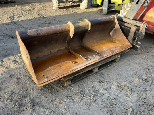 Godet de curage Arden pour pelle de 12T à 16T QA30 QA31 - Excavator bucket: picture 3 Godet de curage Arden pour pelle de 12T à 16T QA30 QA31 - Excavator bucket: picture 3
