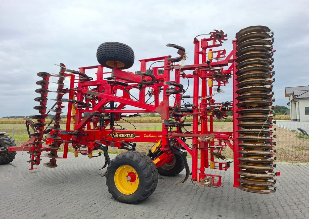 Väderstad TOPDOWN 600 2015 Rok, Nie Malowany , Stan Bardzo Dobry - Soil tillage equipment: picture 3 Väderstad TOPDOWN 600 2015 Rok, Nie Malowany , Stan Bardzo Dobry - Soil tillage equipment: picture 3