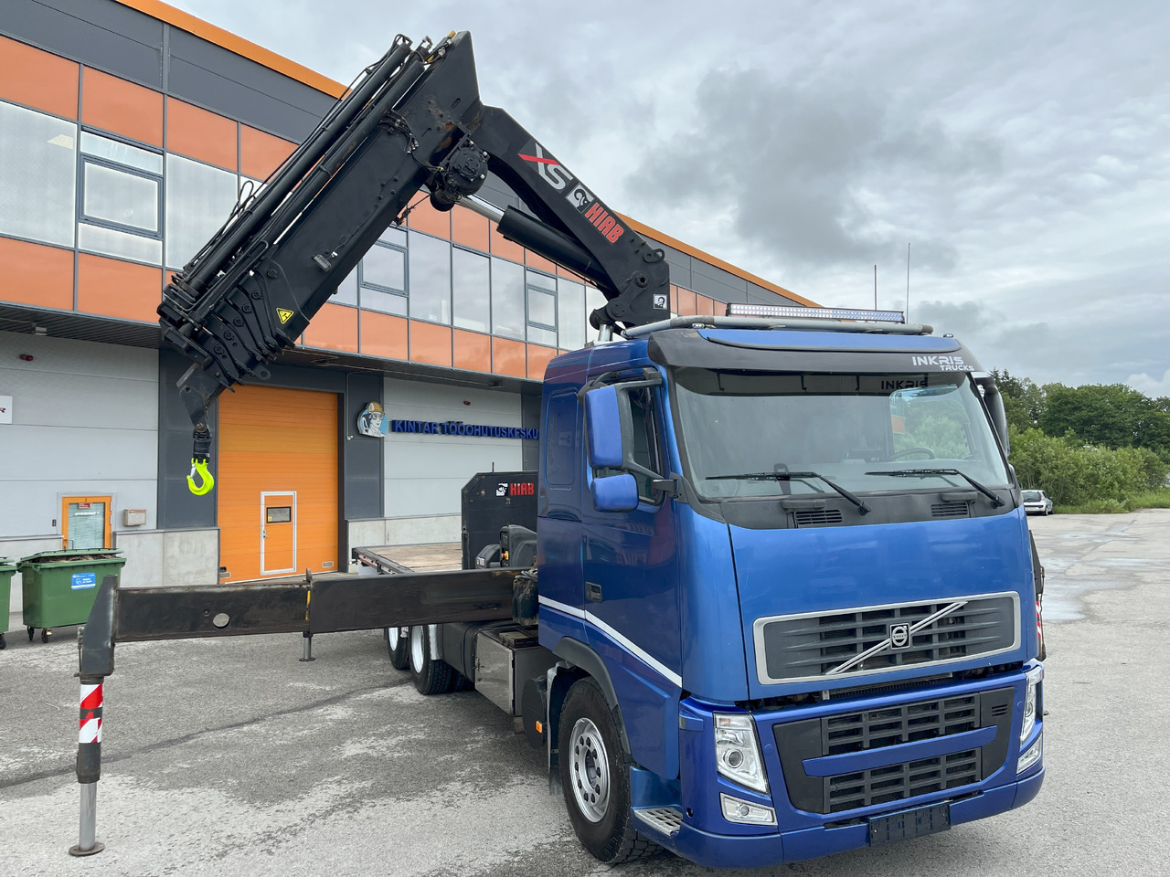 Volvo FH12 6x2 + CRANE HIAB XS 422 E6 - Crane truck: picture 1 Volvo FH12 6x2 + CRANE HIAB XS 422 E6 - Crane truck: picture 1