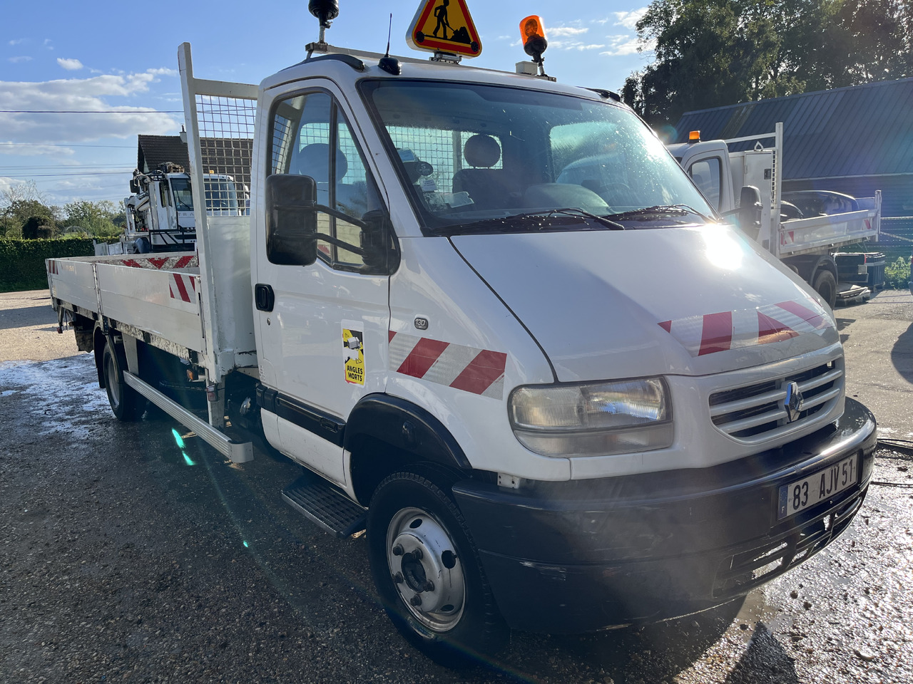 Renault Mascott 2L8 dci 130cv plateau hayon - Dropside/ Flatbed truck: picture 2 Renault Mascott 2L8 dci 130cv plateau hayon - Dropside/ Flatbed truck: picture 2