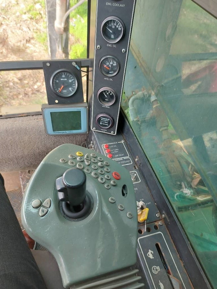 Forestry harvester TIMBERJACK 2628: picture 9