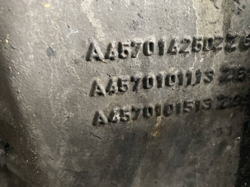 Mercedes-Benz Ölwanne Mercedes Motor OM 457 HLA A4570101113 OM457 Euro 5 EEV 15 - Oil pan for Bus: picture 2 Mercedes-Benz Ölwanne Mercedes Motor OM 457 HLA A4570101113 OM457 Euro 5 EEV 15 - Oil pan for Bus: picture 2