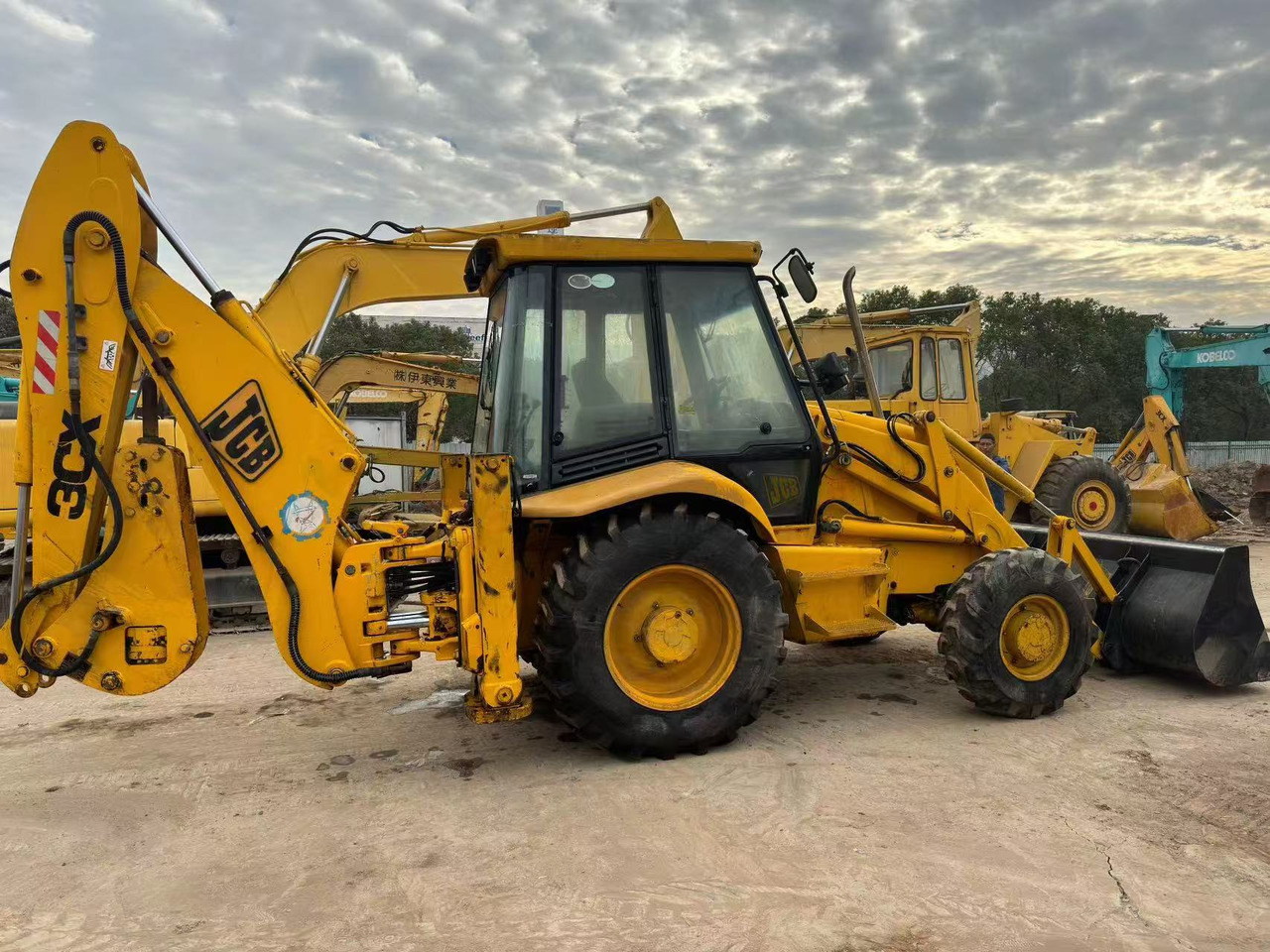 JCB 3CX - Backhoe loader: picture 3 JCB 3CX - Backhoe loader: picture 3