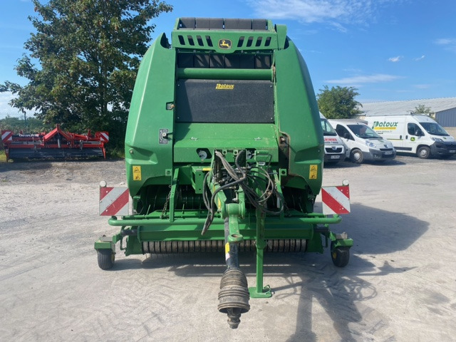 JOHN DEERE V461M - Round baler: picture 3 JOHN DEERE V461M - Round baler: picture 3