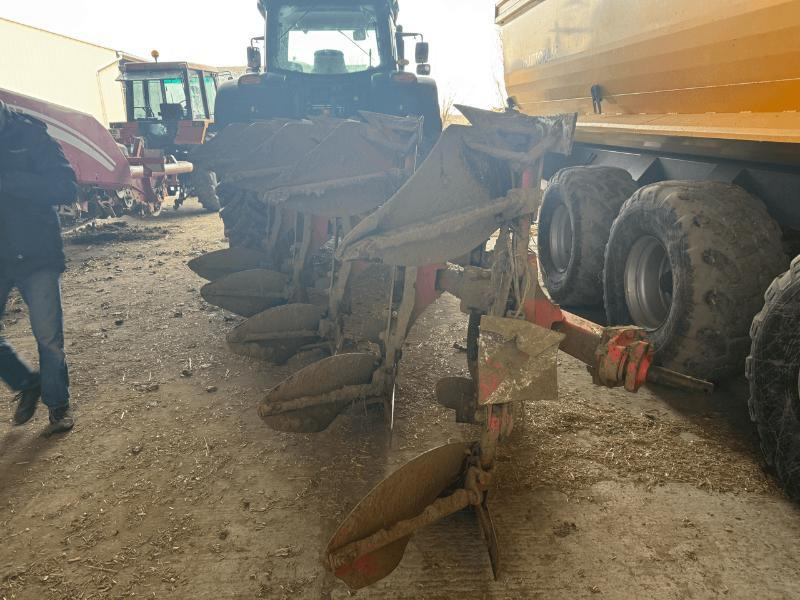 KUHN MULTIMASTER 122 - Plow: picture 3 KUHN MULTIMASTER 122 - Plow: picture 3