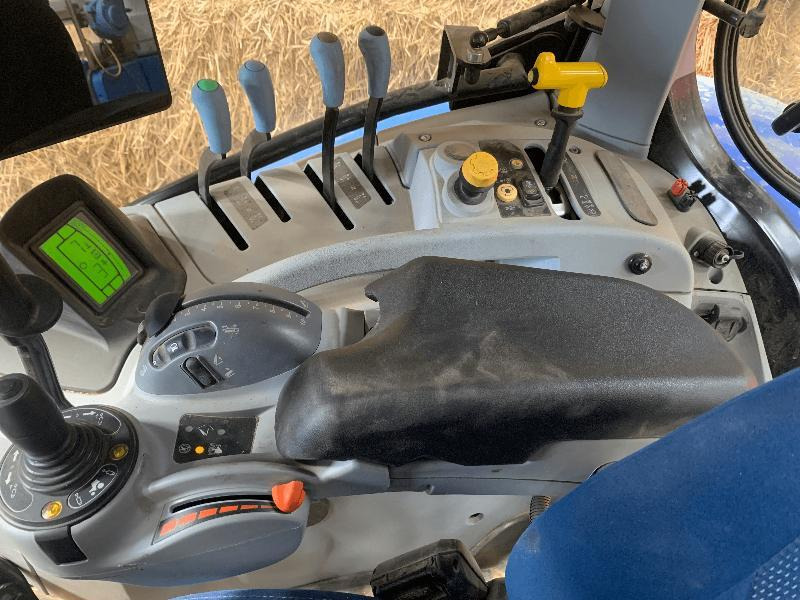 NEW-HOLLAND T7.215S - Farm tractor: picture 4 NEW-HOLLAND T7.215S - Farm tractor: picture 4