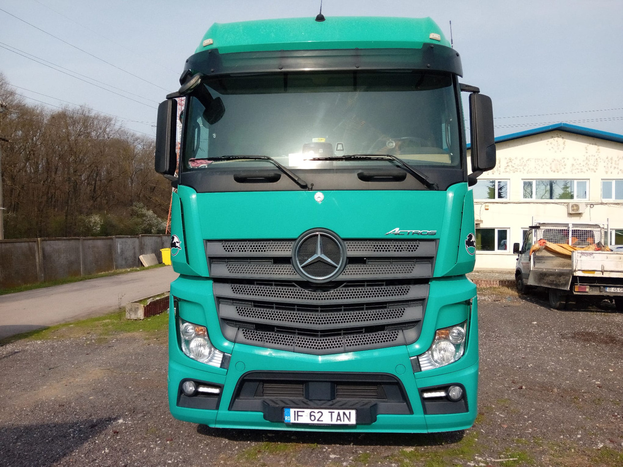 Mercedes-Benz Actros 18.45 - Tractor truck: picture 3 Mercedes-Benz Actros 18.45 - Tractor truck: picture 3