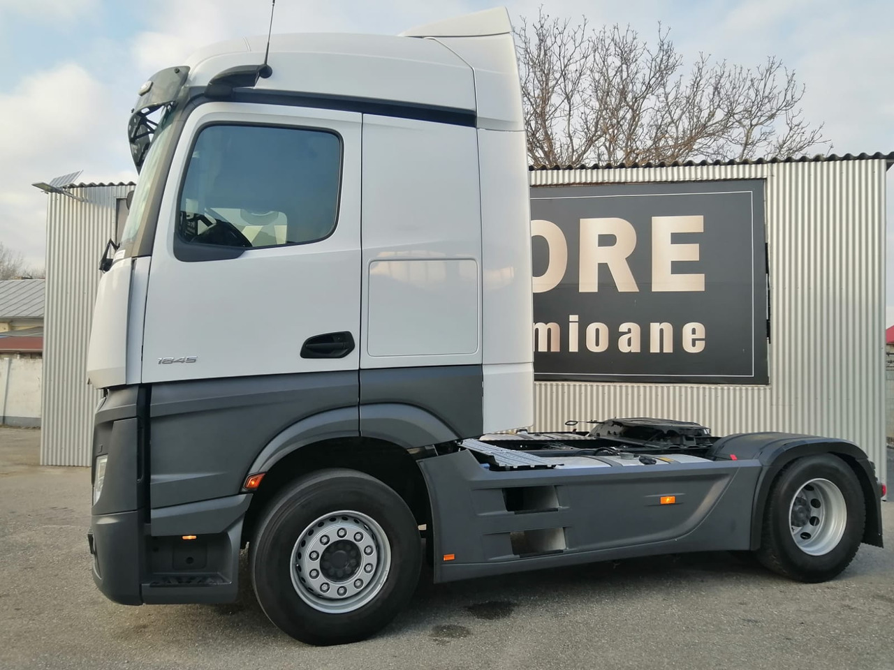 Mercedes-Benz Actros 1845 LS, BIG SPACE, TOP!!! - Tractor truck: picture 2 Mercedes-Benz Actros 1845 LS, BIG SPACE, TOP!!! - Tractor truck: picture 2