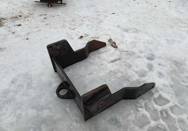 M/TM New Holland puskutuen runko - Frame/ Chassis for Farm tractor: picture 1 M/TM New Holland puskutuen runko - Frame/ Chassis for Farm tractor: picture 1