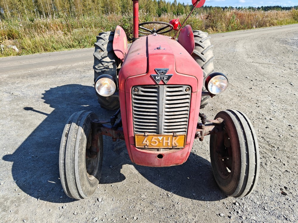 Massey Ferguson 35 traktori alkuperäiskuntoinen, katso video! - Farm tractor: picture 5 Massey Ferguson 35 traktori alkuperäiskuntoinen, katso video! - Farm tractor: picture 5