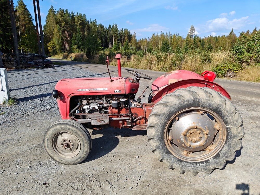 Massey Ferguson 35 traktori alkuperäiskuntoinen, katso video! - Farm tractor: picture 2 Massey Ferguson 35 traktori alkuperäiskuntoinen, katso video! - Farm tractor: picture 2