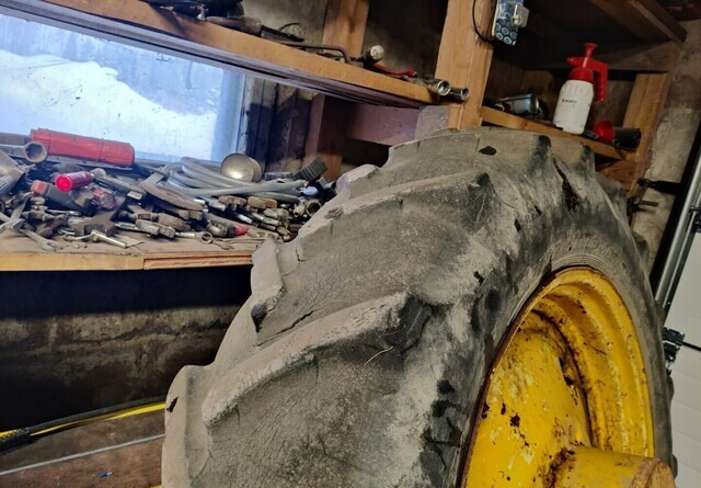 Tire for Farm tractor Traktorin renkaat 13.6/12x38 vanteilla: picture 7