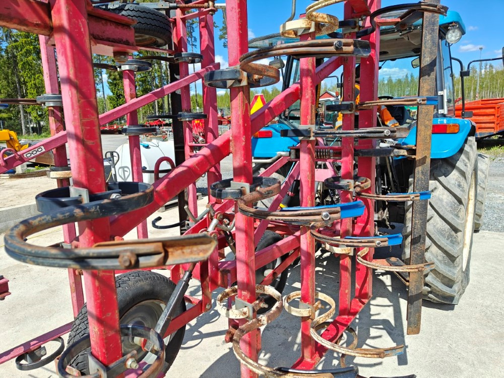 VM 450 cm, hydraulisesti taittuva, etulana ja jälkihara, katso video! - Spring tine harrow: picture 4 VM 450 cm, hydraulisesti taittuva, etulana ja jälkihara, katso video! - Spring tine harrow: picture 4