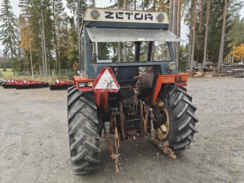 ZETOR 7245 - 4WD - Farm tractor: picture 3 ZETOR 7245 - 4WD - Farm tractor: picture 3