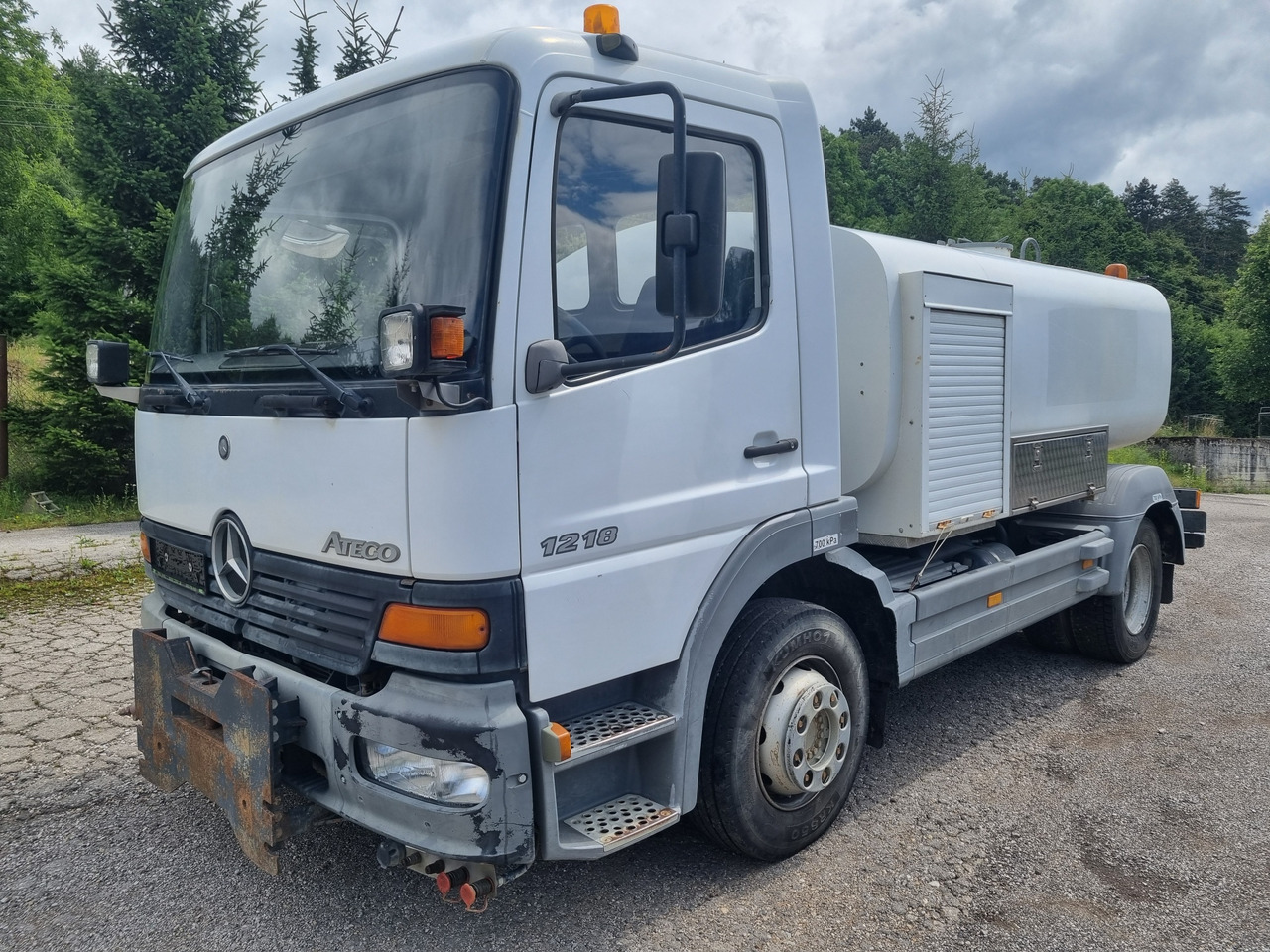 MERCEDES-BENZ ATEGO 1218 water cistern + pressure pump 20 BAR - Tanker truck: picture 1 MERCEDES-BENZ ATEGO 1218 water cistern + pressure pump 20 BAR - Tanker truck: picture 1