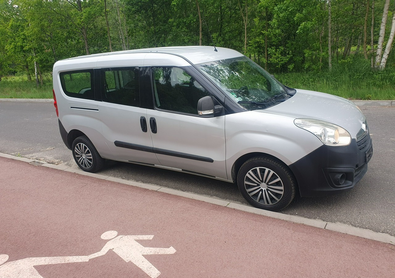 Fiat Doblo long*combo *doblo* krajówka *fv vat 23%* - Car: picture 4 Fiat Doblo long*combo *doblo* krajówka *fv vat 23%* - Car: picture 4