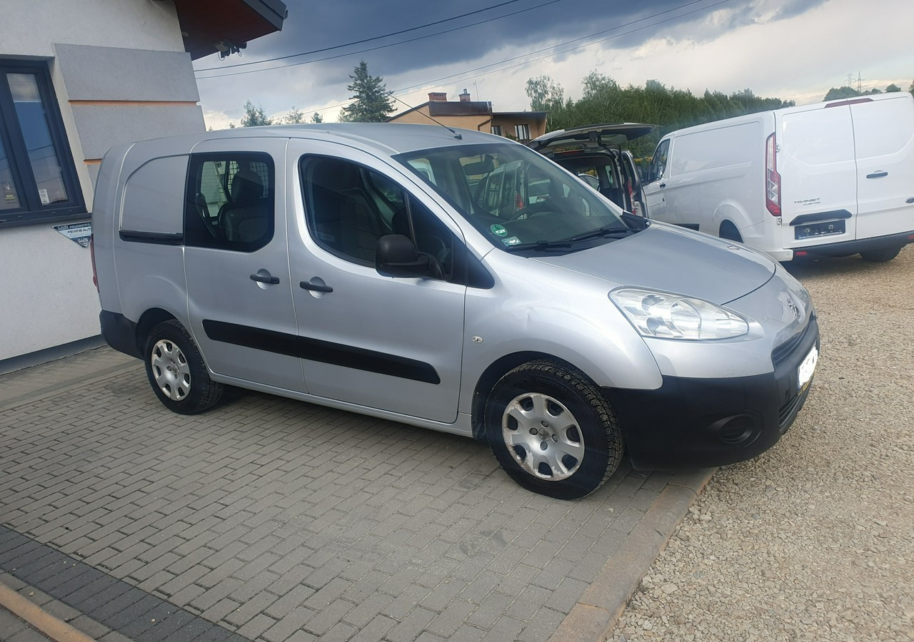 Peugeot Partner long *2 lub 5 osobowy *klima* gruau* - Panel van: picture 5 Peugeot Partner long *2 lub 5 osobowy *klima* gruau* - Panel van: picture 5