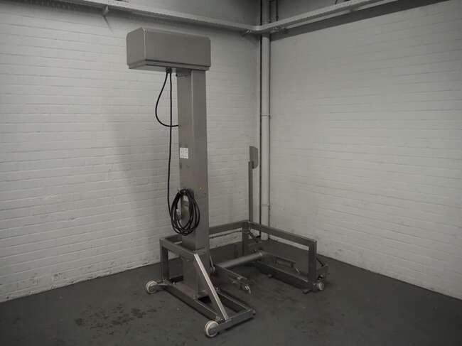 Carsoe mobile lifter HKV200 - Food processing equipment: picture 1 Carsoe mobile lifter HKV200 - Food processing equipment: picture 1