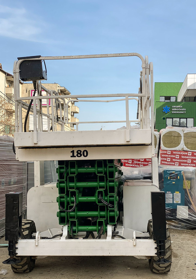 HAULOTTE H18SX - Scissor lift: picture 5 HAULOTTE H18SX - Scissor lift: picture 5