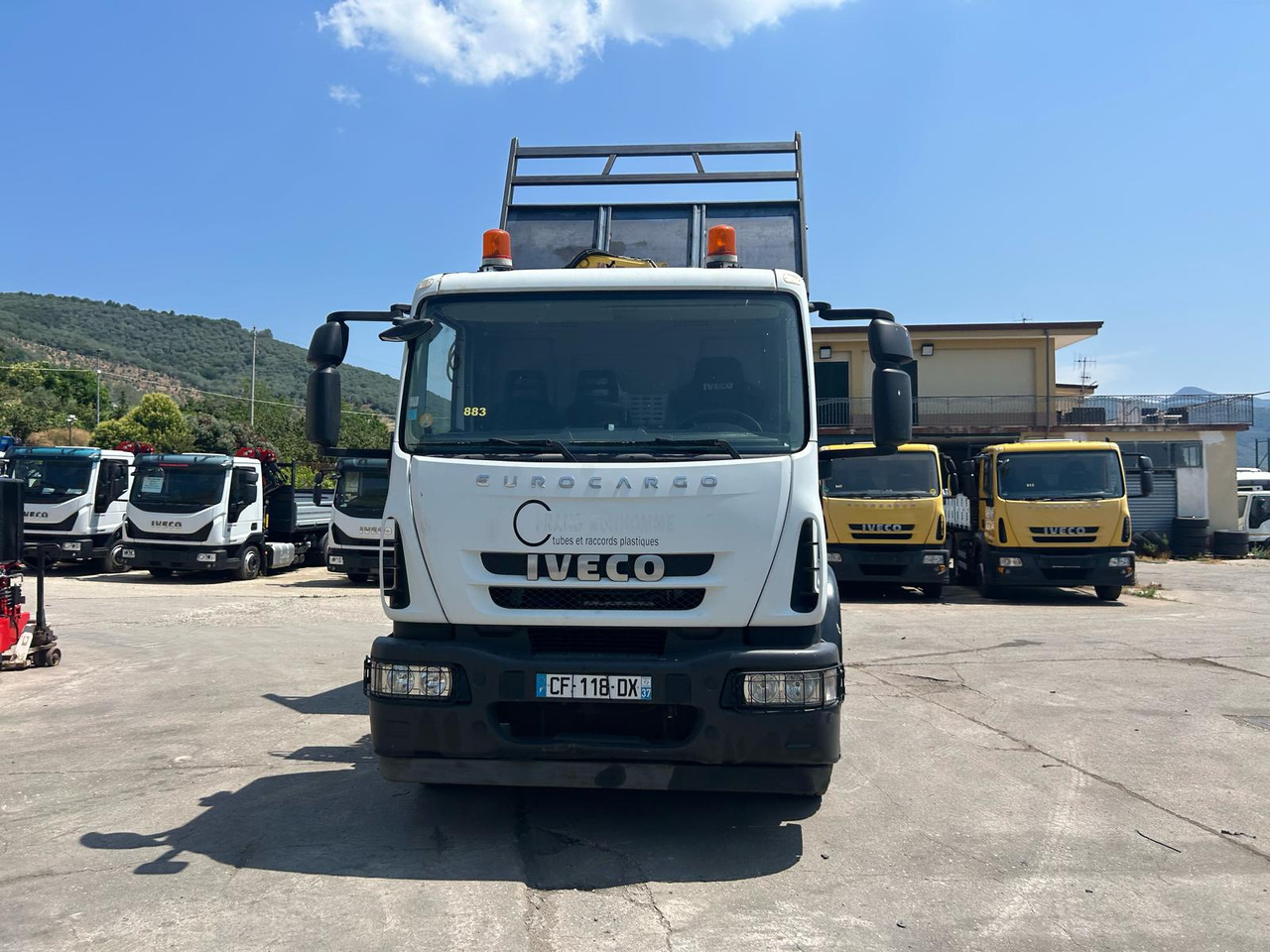IVECO EUROCARGO 180E30 - Tipper, Crane truck: picture 2 IVECO EUROCARGO 180E30 - Tipper, Crane truck: picture 2