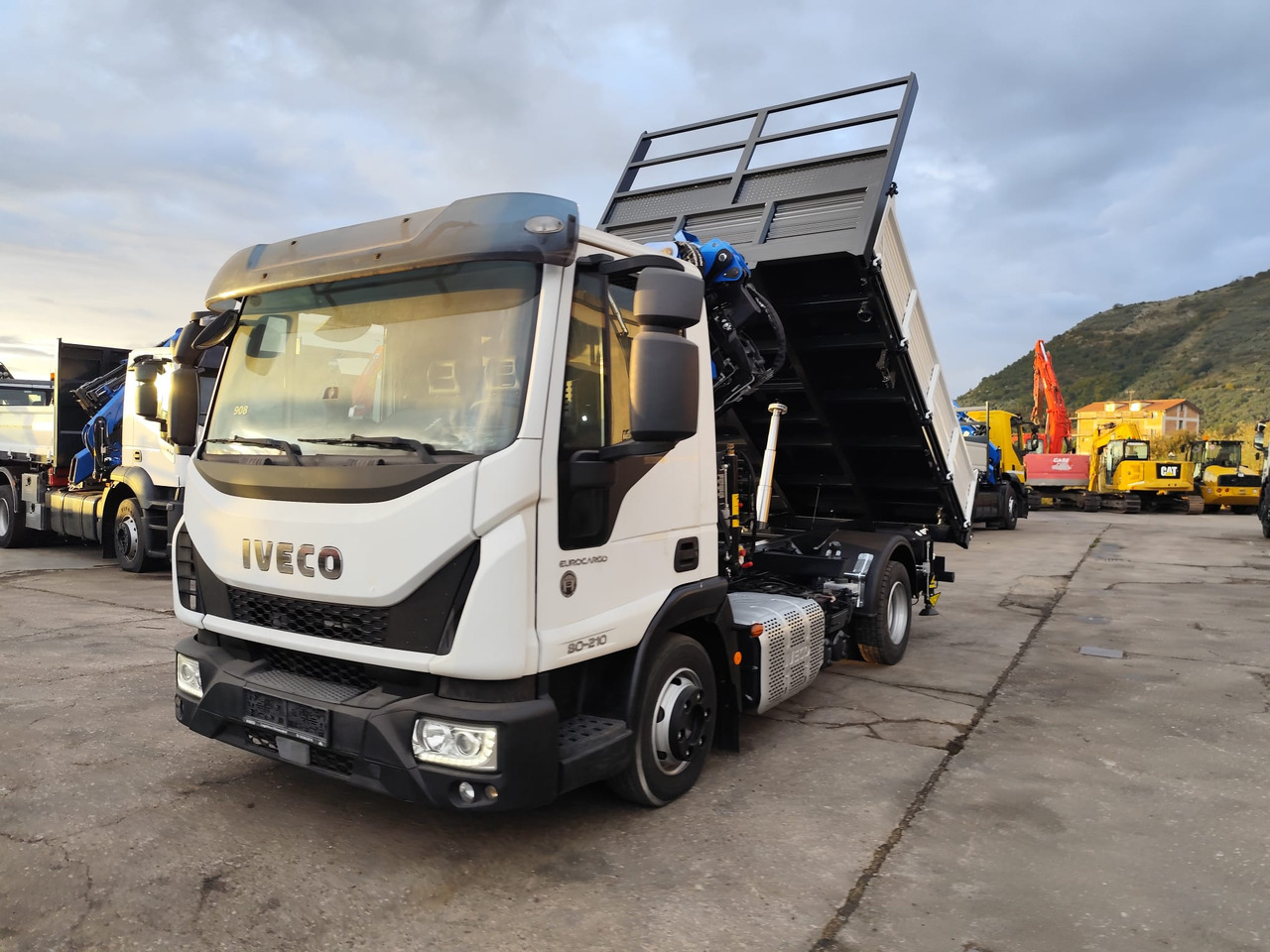 Crane truck, Tipper IVECO EUROCARGO 80-210: picture 20