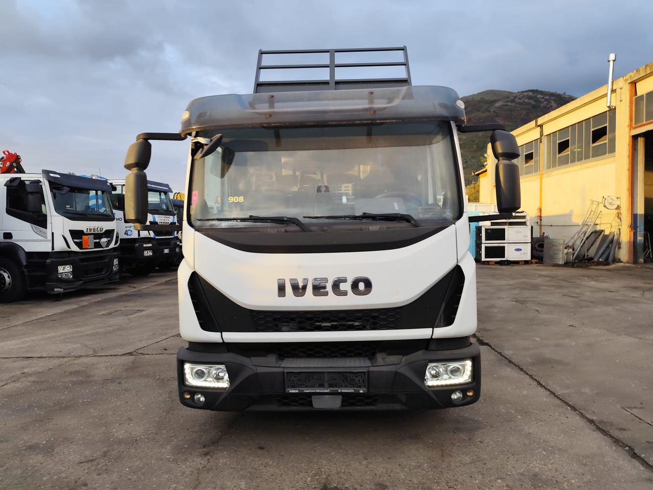Crane truck, Tipper IVECO EUROCARGO 80-210: picture 14