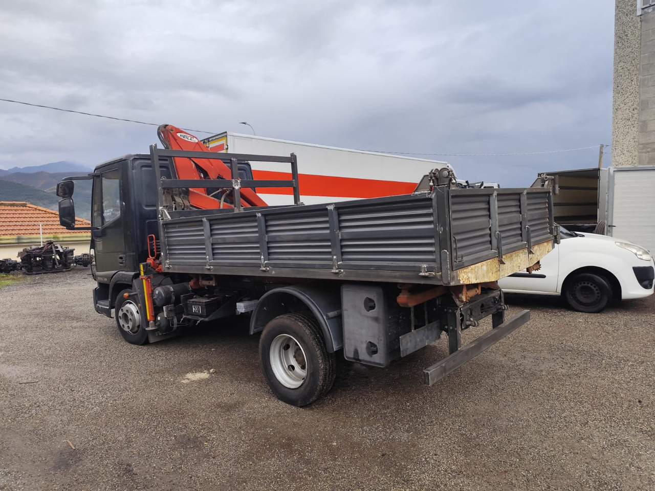 IVECO EUROCARGO 80E18 - Crane truck, Tipper: picture 3 IVECO EUROCARGO 80E18 - Crane truck, Tipper: picture 3