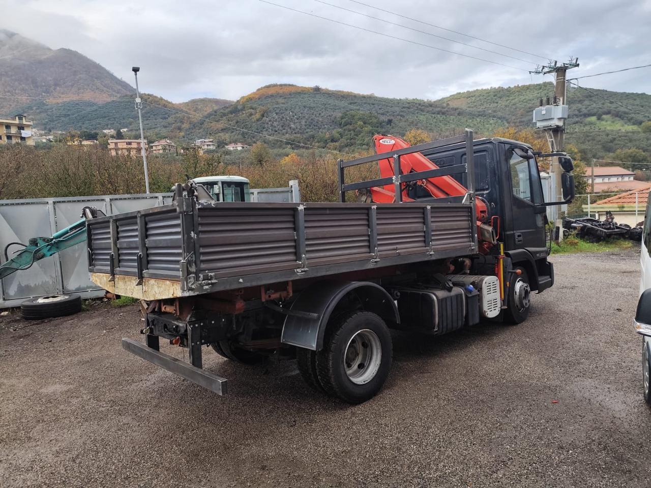 IVECO EUROCARGO 80E18 - Crane truck, Tipper: picture 2 IVECO EUROCARGO 80E18 - Crane truck, Tipper: picture 2