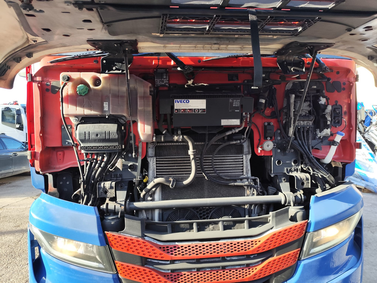 Dropside/ Flatbed truck IVECO S-WAY AS260S48 Y: picture 12