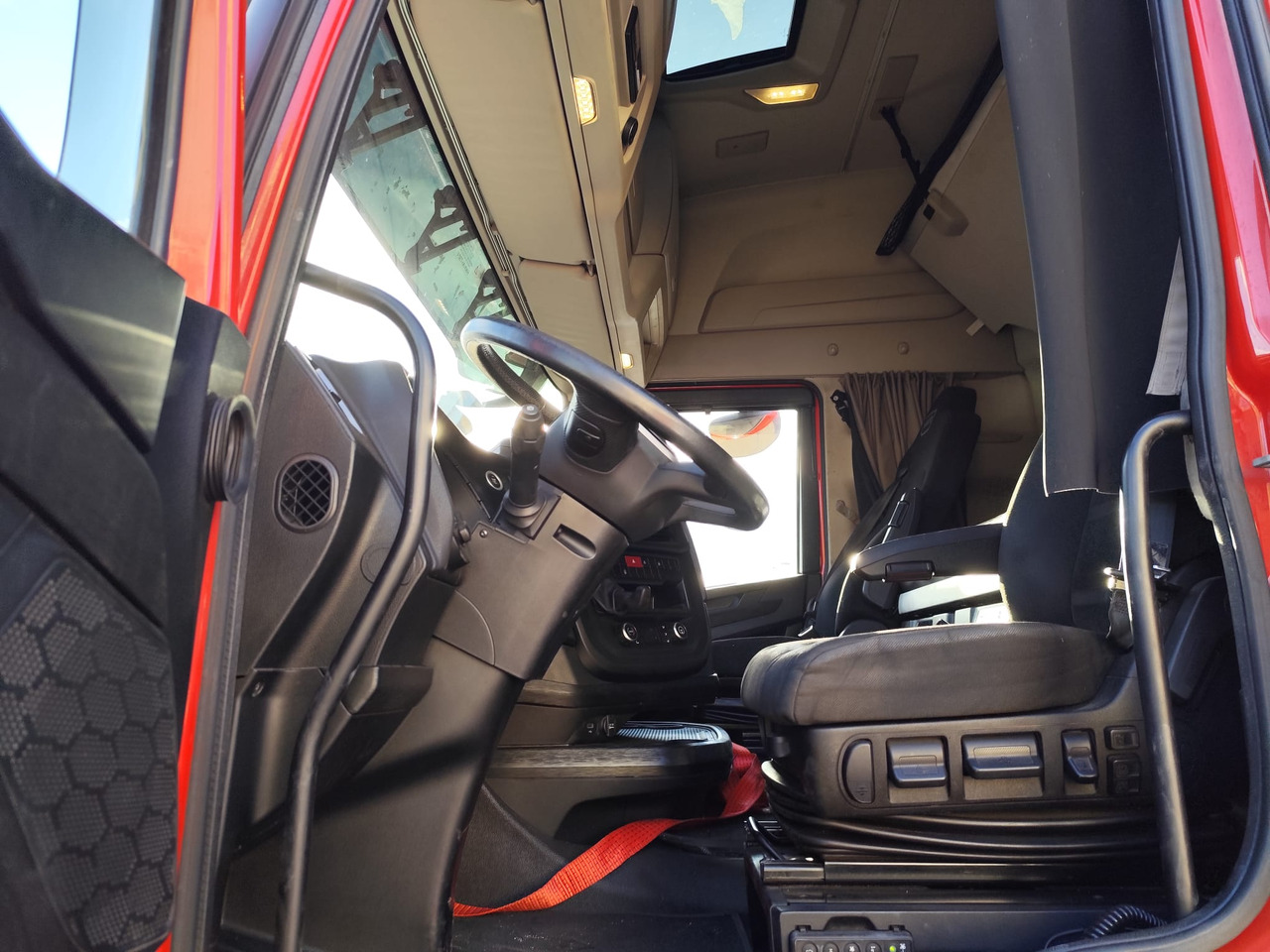 Dropside/ Flatbed truck IVECO S-WAY AS260S48 Y: picture 24