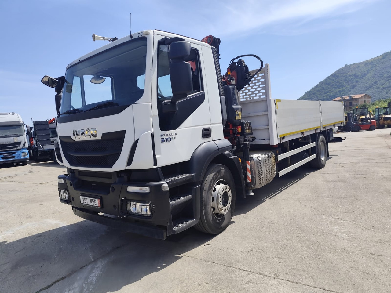 Crane truck IVECO STRALIS 190S31: picture 28