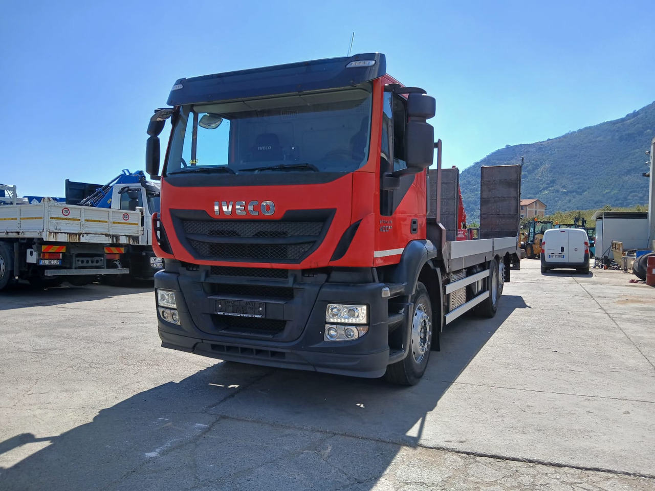IVECO STRALIS 260S40 - Dropside/ Flatbed truck: picture 2 IVECO STRALIS 260S40 - Dropside/ Flatbed truck: picture 2