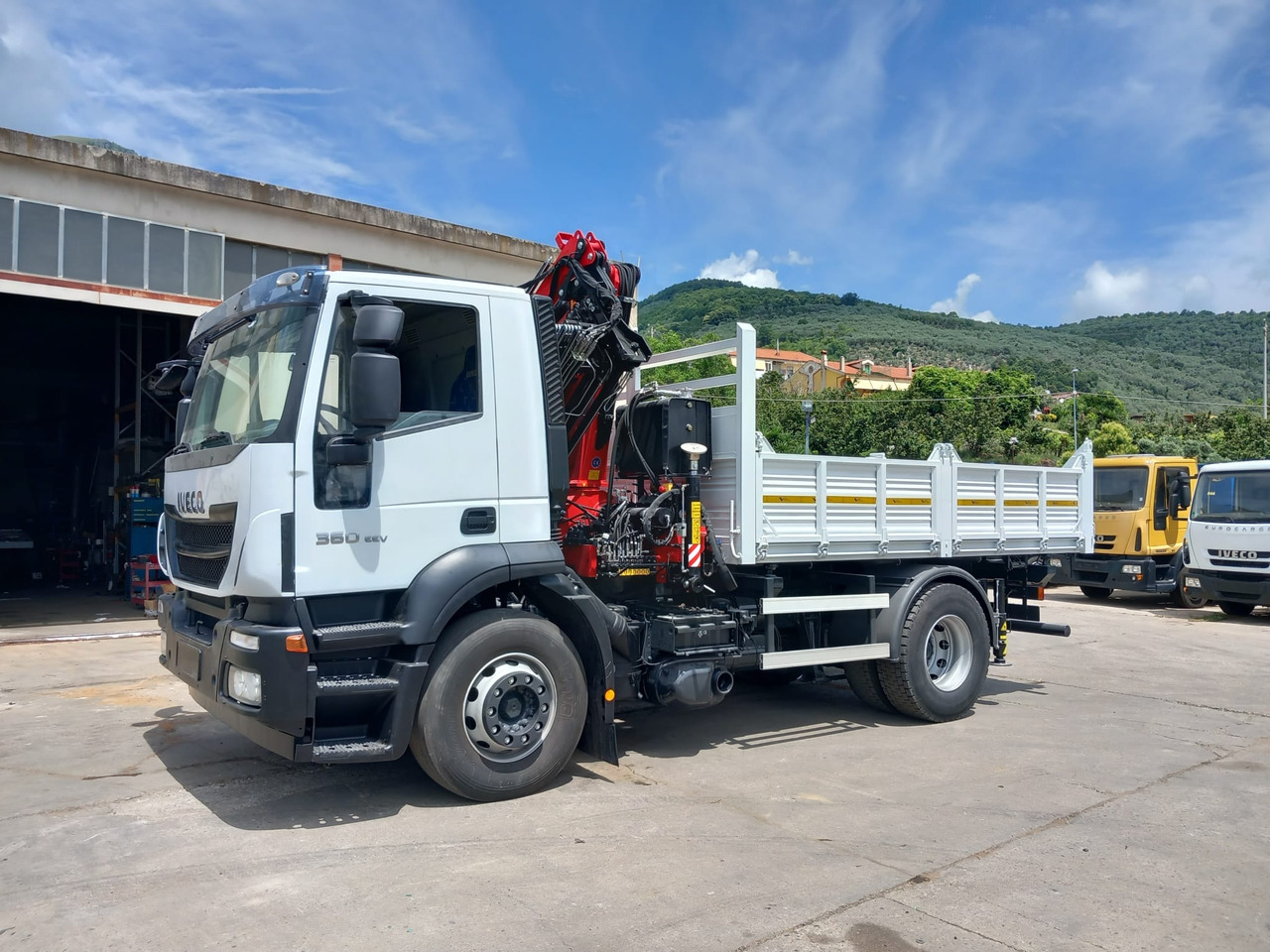 Crane truck IVECO STRALIS AD 190S36: picture 38