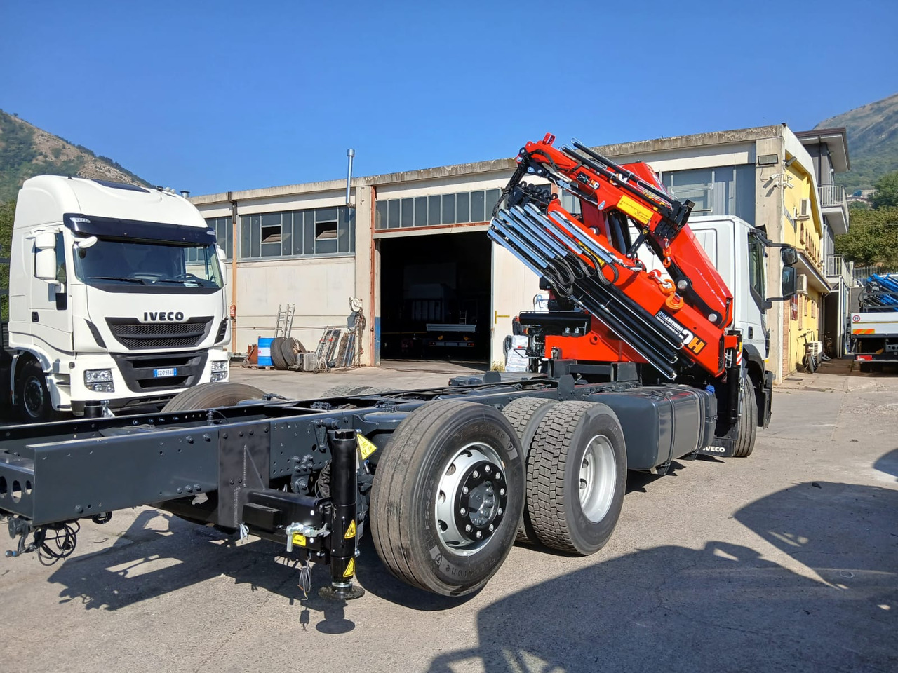 Crane truck IVECO STRALIS AD 260S31 XP: picture 22