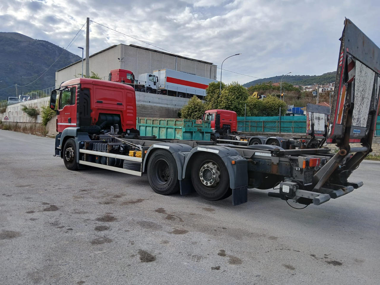Cab chassis truck MAN TGX 26.440: picture 10