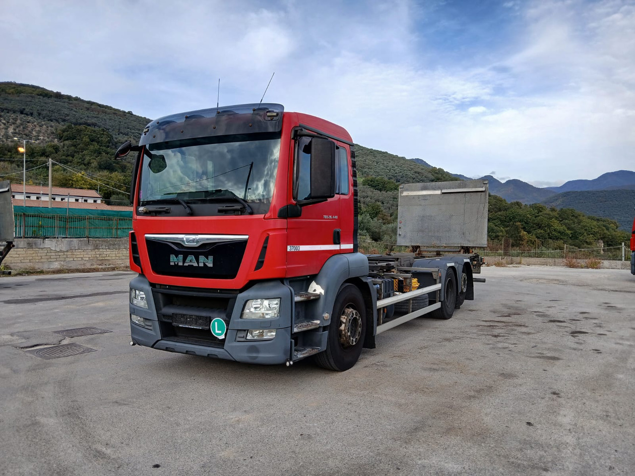 Cab chassis truck MAN TGX 26.440: picture 21