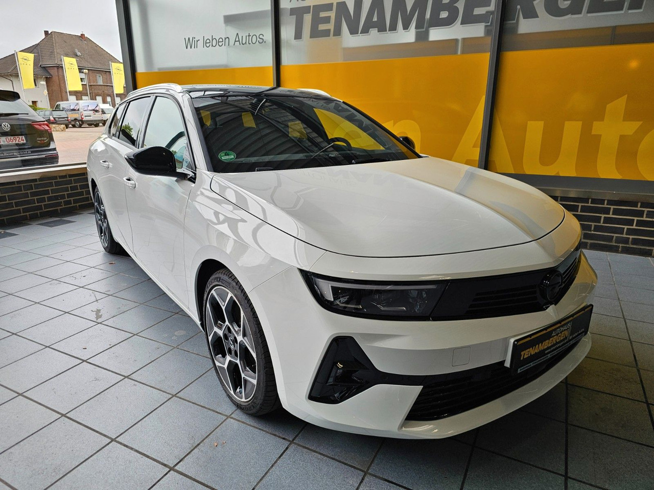 Opel Astra L 1.5 Ultimate Schiebedach Memory ACC AHK - Car: picture 4 Opel Astra L 1.5 Ultimate Schiebedach Memory ACC AHK - Car: picture 4