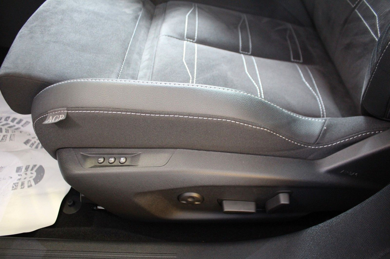 Sedan Opel Astra L 5-trg. Ultimate Schiebedach Alcantara: picture 11