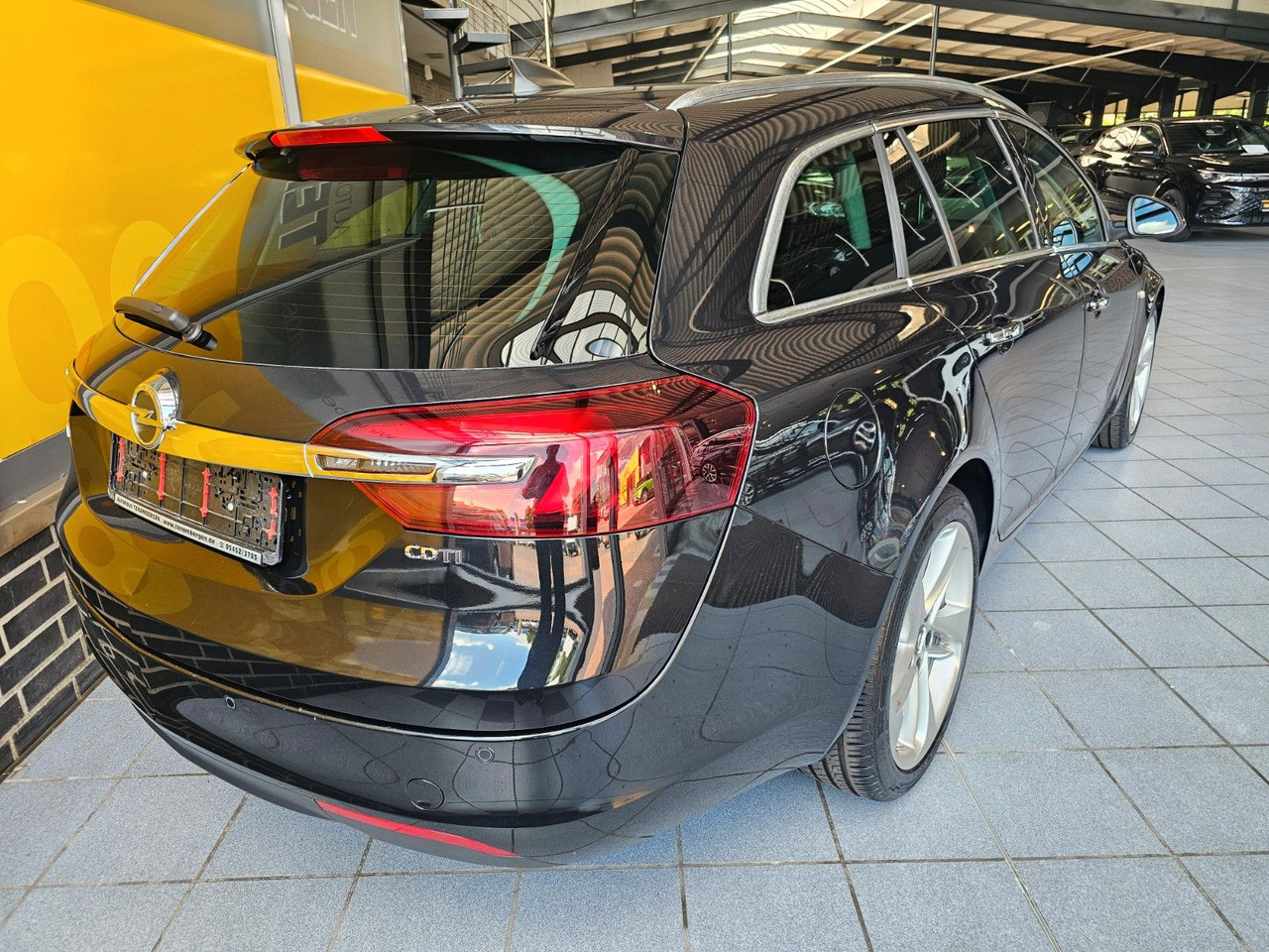Opel Insignia A Business Innovation AHK ACC Leder Nav - Car: picture 4 Opel Insignia A Business Innovation AHK ACC Leder Nav - Car: picture 4