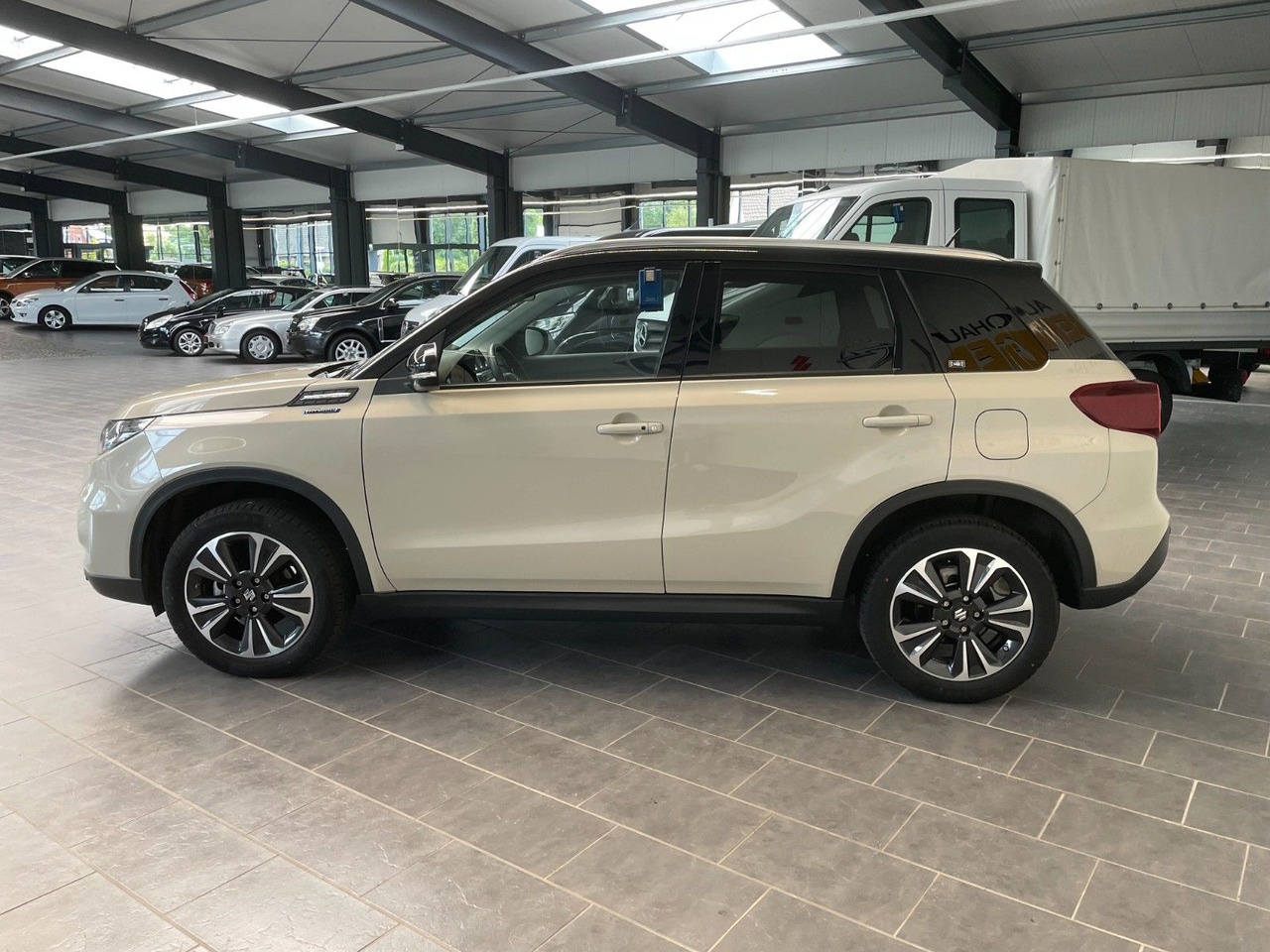 Suzuki Vitara 1.5 Mild-Hybrid Comfort+ 4x2 LED DAB+ ACC - SUV: picture 5 Suzuki Vitara 1.5 Mild-Hybrid Comfort+ 4x2 LED DAB+ ACC - SUV: picture 5