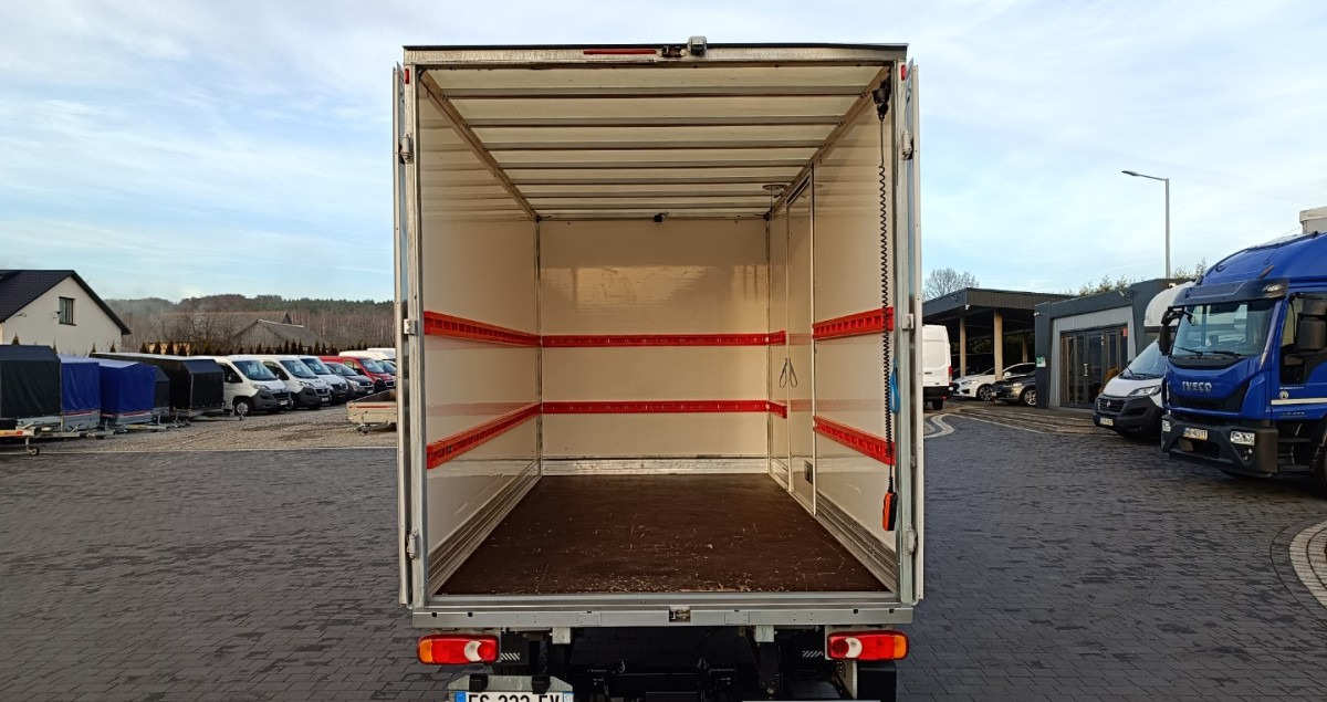 Renault Master WINDA Kontener 8 Euro Palet VAT 23 - Closed box van: picture 5 Renault Master WINDA Kontener 8 Euro Palet VAT 23 - Closed box van: picture 5