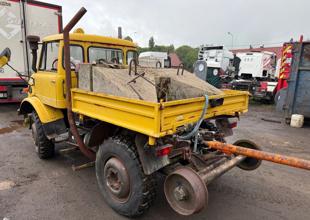 Mercedes-Benz UNIMOG 406B - Utility/ Special vehicle: picture 3 Mercedes-Benz UNIMOG 406B - Utility/ Special vehicle: picture 3
