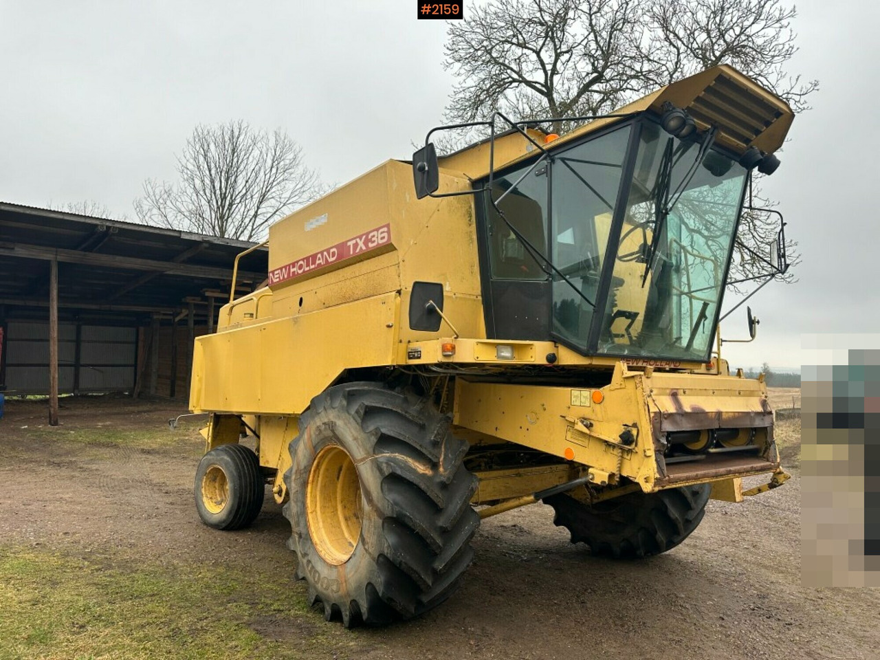 Combine harvester New Holland TX36 20 ft header with wagon (see video) - Combine harvester: picture 2 Combine harvester New Holland TX36 20 ft header with wagon (see video) - Combine harvester: picture 2