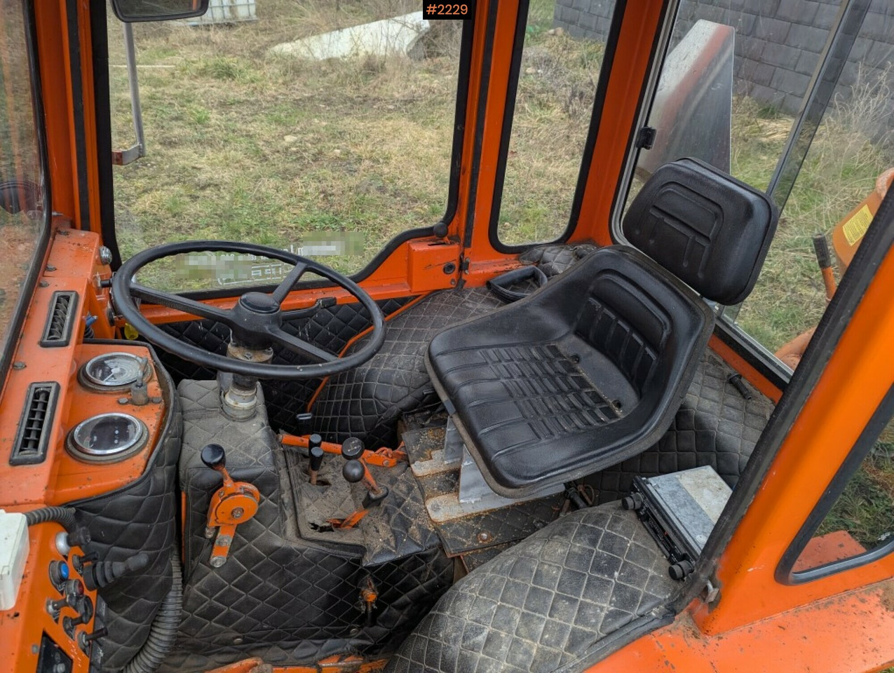 Tractor Holder P60 with multiple implements - Farm tractor: picture 3 Tractor Holder P60 with multiple implements - Farm tractor: picture 3
