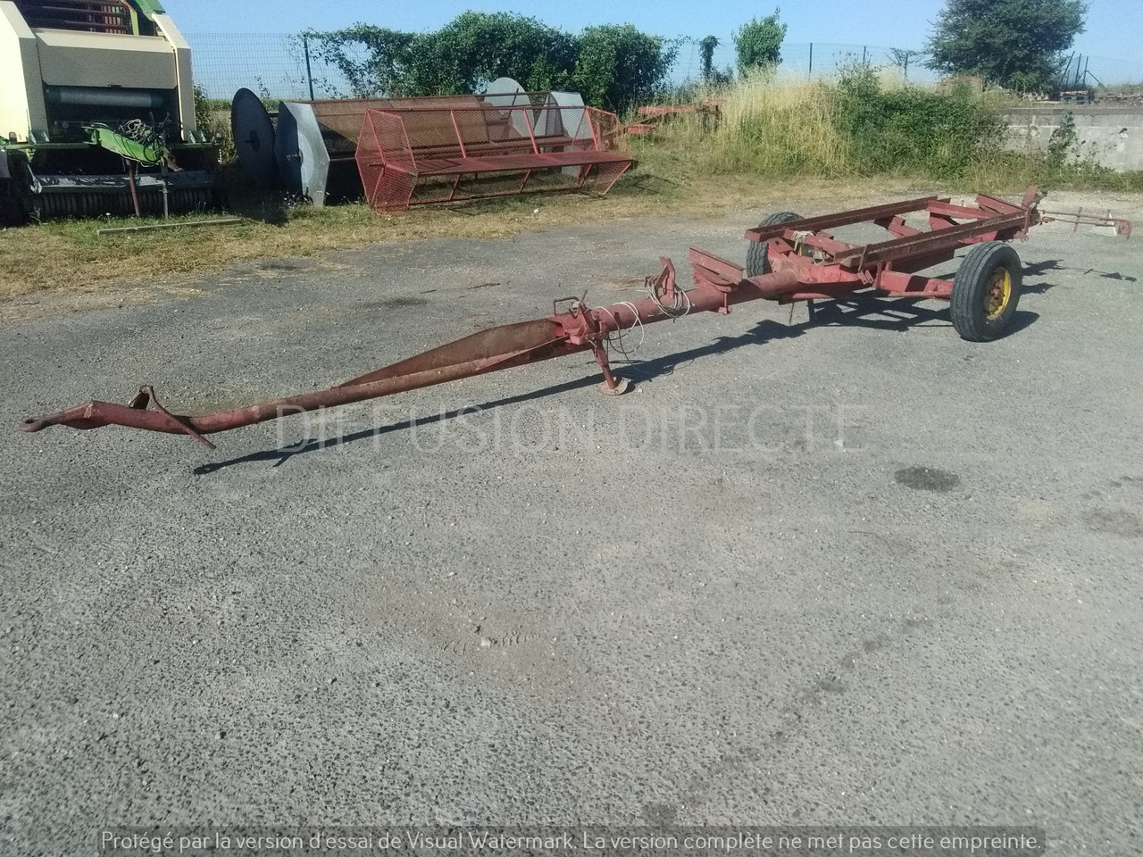MASSEY FERGUSON CHARIOT DE COUPE 450 - Combine header trailer: picture 2 MASSEY FERGUSON CHARIOT DE COUPE 450 - Combine header trailer: picture 2