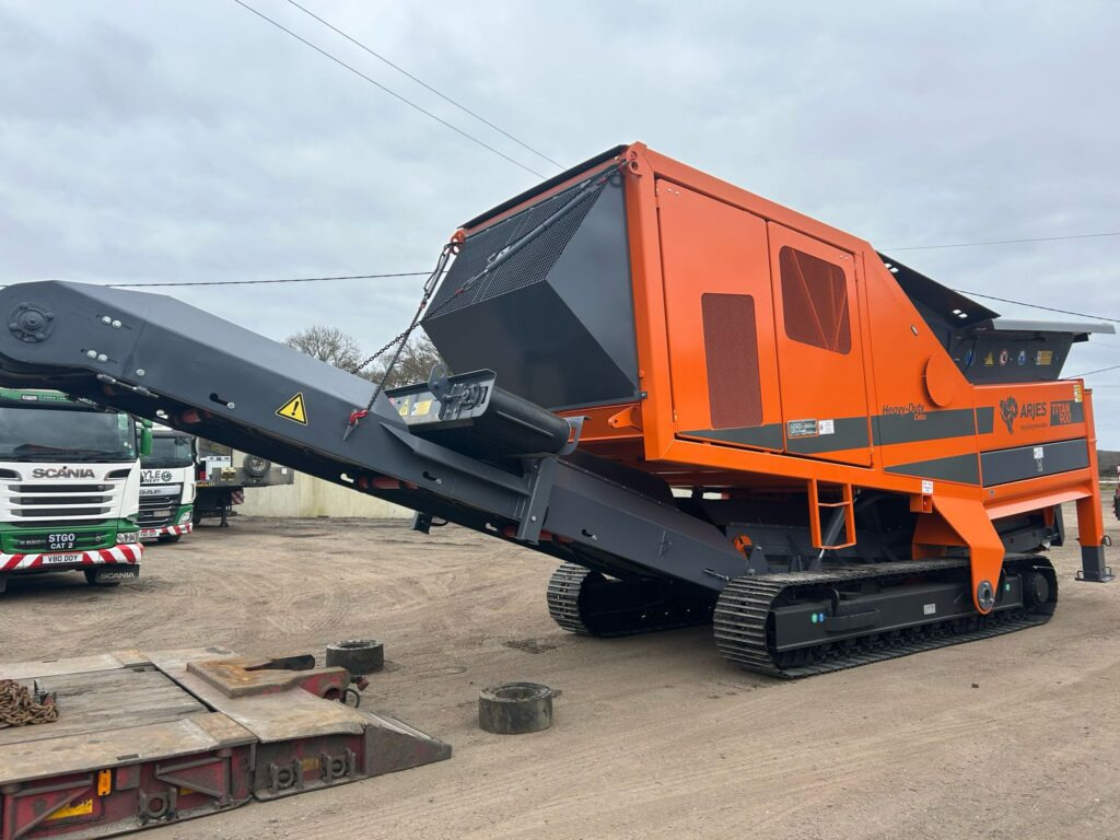 Arjes Titan 900 - Industrial waste shredder: picture 1 Arjes Titan 900 - Industrial waste shredder: picture 1